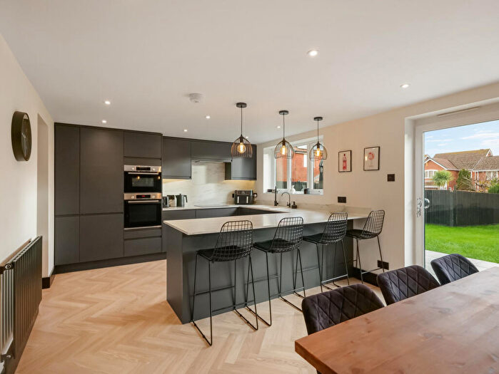 4 Bedroom Detached House For Sale In Springbank Road, Bournemouth, BH7