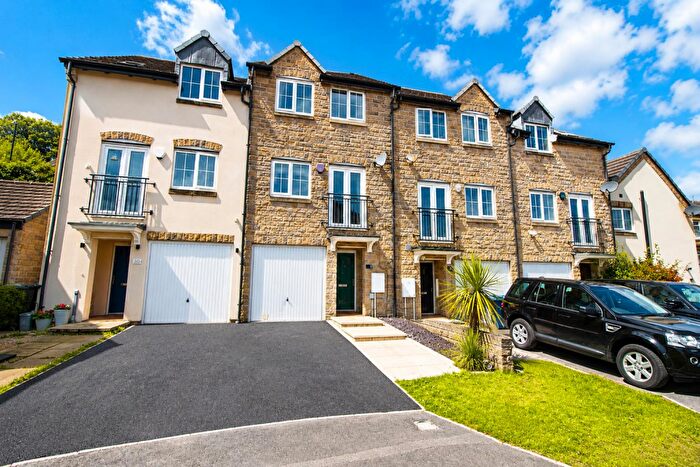 3 Bedroom Town House For Sale In Burton Close, Darwen, BB3