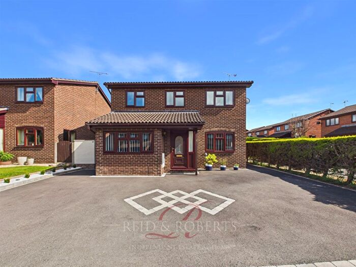 4 Bedroom Detached House For Sale In Daleside Avenue, Wrexham, LL12