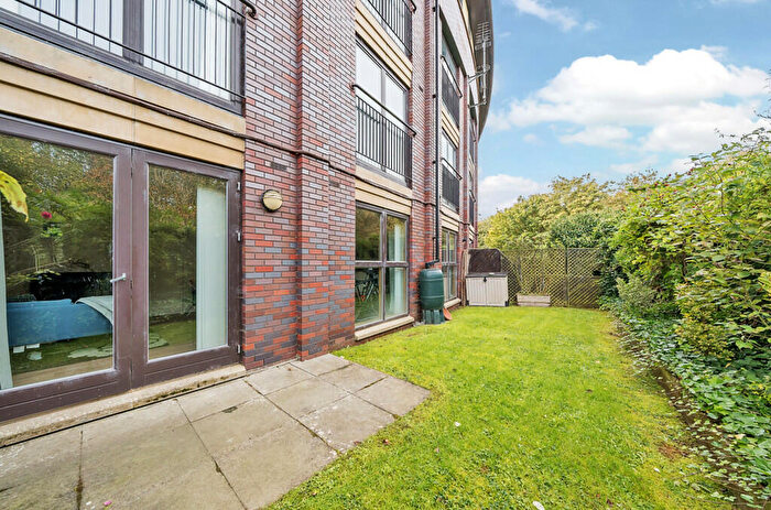 2 Bedroom Apartment For Sale In Huntley Crescent, Milton Keynes, Buckinghamshire, MK9