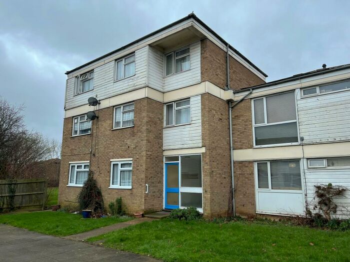 2 Bedroom Flat To Rent In Five Acres, CM18