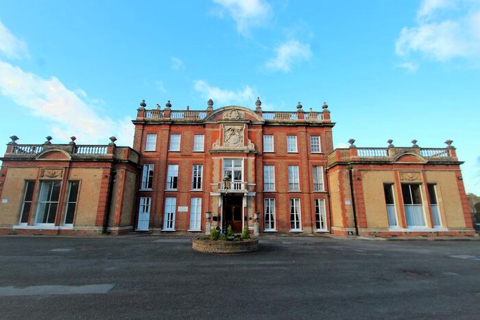 1 Bedroom Flat To Rent In Chislehurst Golf Club, Camden Park Road, Chislehurst BR7