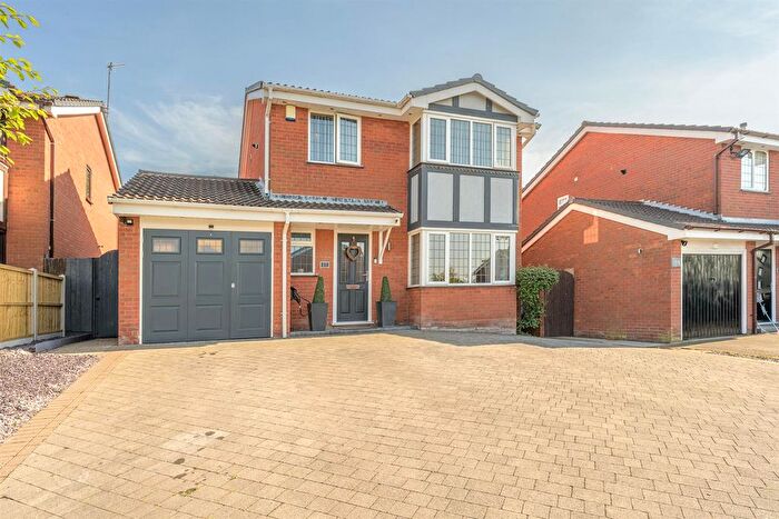 4 Bedroom Detached House For Sale In Lythwood Drive, Brierley Hill, DY5