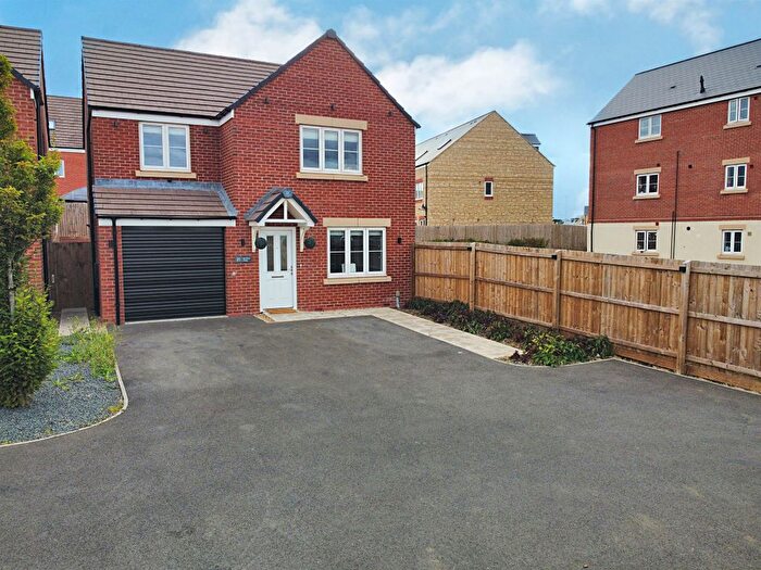 4 Bedroom Detached House For Sale In Kennard Close, Weldon, Corby, NN17