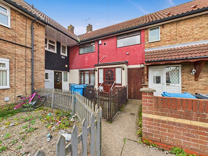 3 Bedroom Terraced House For Sale In Wexford Avenue, Hull, HU9