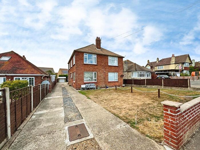 3 Bedroom Maisonette For Sale In Wash Lane, Clacton-on-Sea, Essex, CO15
