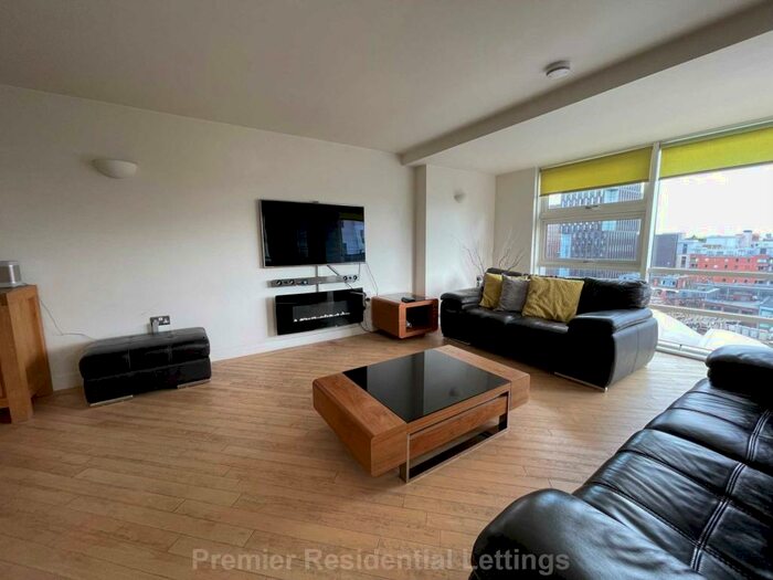 3 Bedroom Apartment To Rent In Building, Whitworth Street West, Manchester, W3