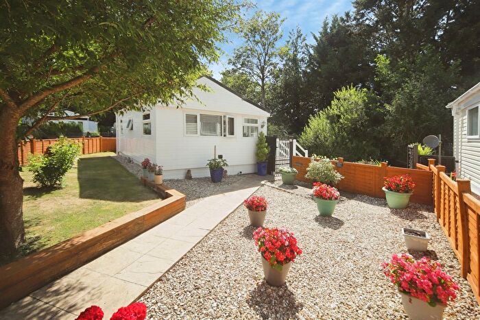 1 Bedroom Park Home For Sale In Haygrove Park, Trull, Taunton, TA3