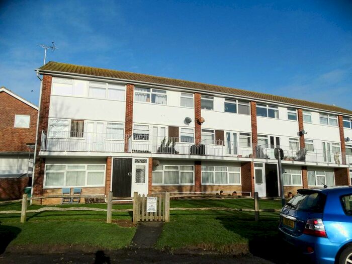 2 Bedroom Maisonette To Rent In St Thomas Court, Pagham, PO21