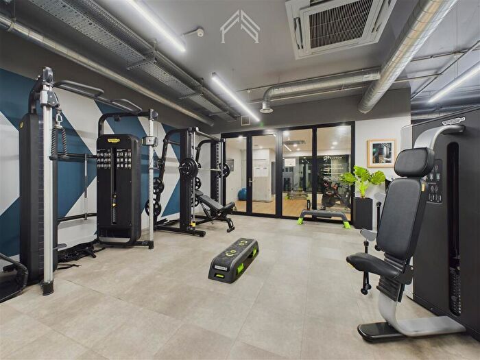 2 Bedroom Apartment To Rent In Bouchon Point, London, E1