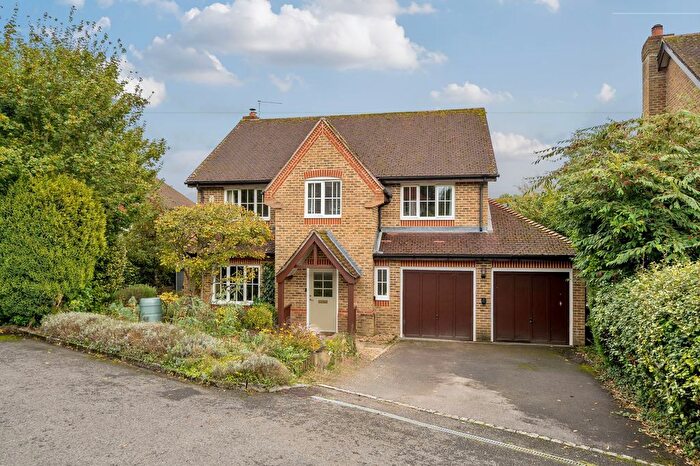 4 Bedroom Detached House To Rent In The Hall Way, Littleton, SO22