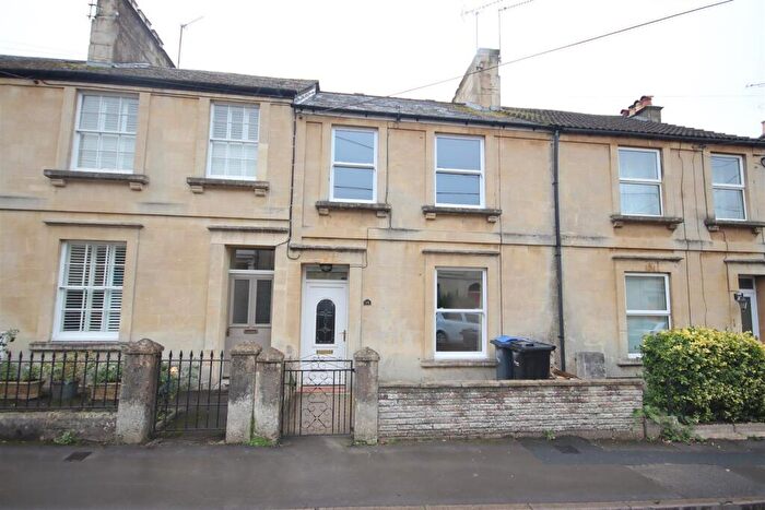 2 Bedroom Cottage For Sale In St Paul Street, Chippenham, SN15