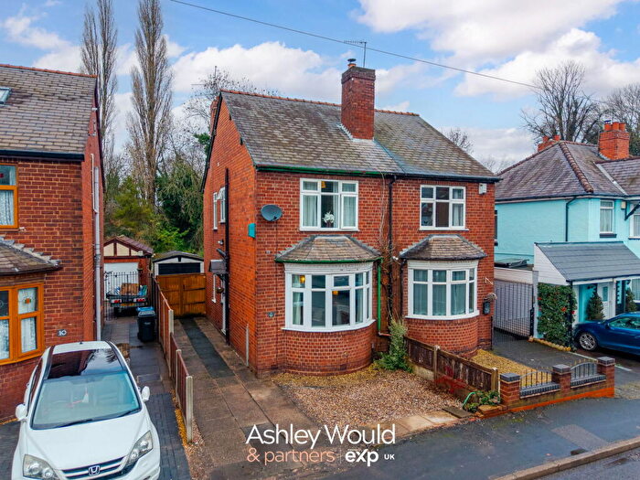 3 Bedroom Semi Detached House For Sale In Beauty Bank, Cradley Heath, B64