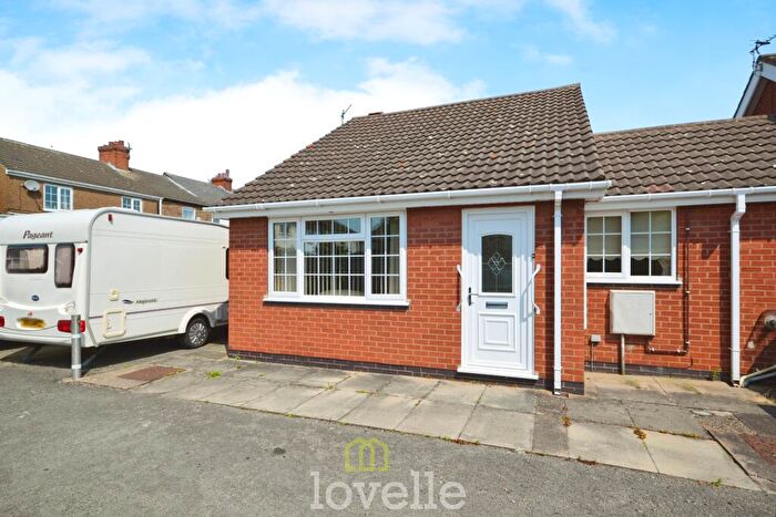2 Bedroom Bungalow For Sale In Suggitts Court, Cleethorpes, DN35