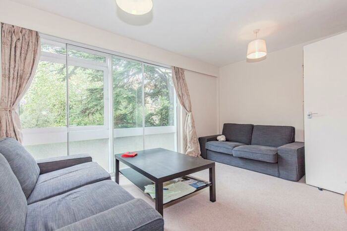 2 Bedroom Apartment To Rent In Butler Close, Oxford, OX2