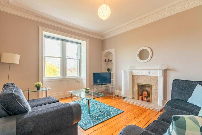 2 Bedroom Flat To Rent In L &# Tanfield, Edinburgh, EH3