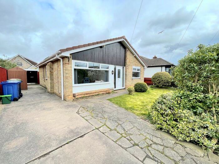 3 Bedroom Bungalow To Rent In Ashwood Drive, Humberston, DN36