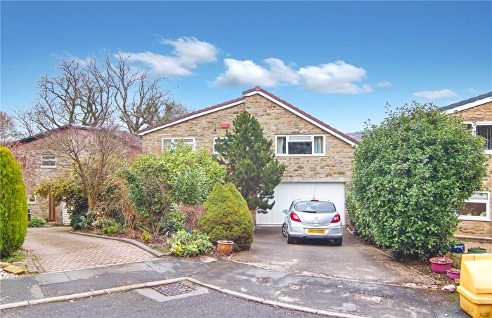 5 Bedroom Detached House For Sale In The Crofts, Farnhill, BD20