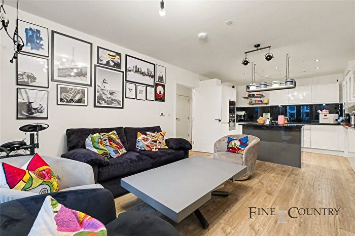 2 Bedroom Flat For Sale In Viscount House, Lakeside Drive, London, NW10