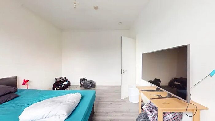 3 Bedroom Flat To Rent In London Rd, Isleworth, TW7