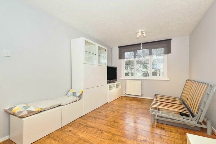 1 Bedroom Flat To Rent In Celandine Drive, SE28