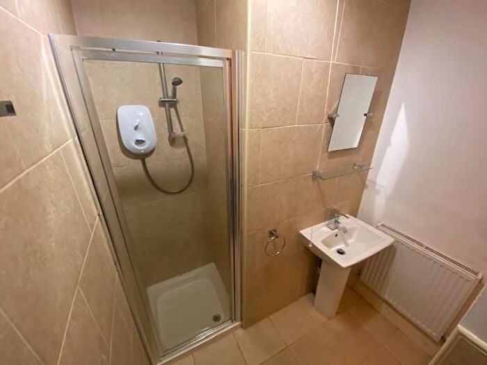 1 Bedroom Flat To Rent In Wilmslow Road, Withington, Manchester, M20