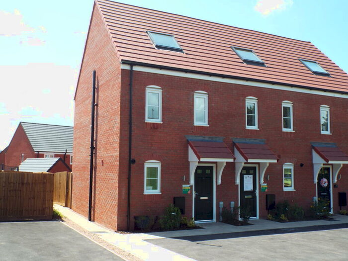 3 Bedroom Town House To Rent In Farmhouse Close, Anslow, Burton On Trent., DE13