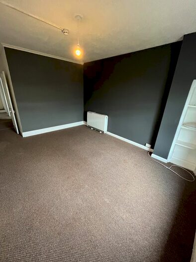 1 Bedroom Flat To Rent In Quantock Road, Weston-Super-Mare, BS23