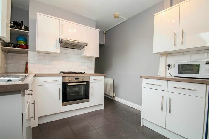 5 Bedroom Terraced House To Rent In Cardigan Road, Hyde Park, Leeds, LS6