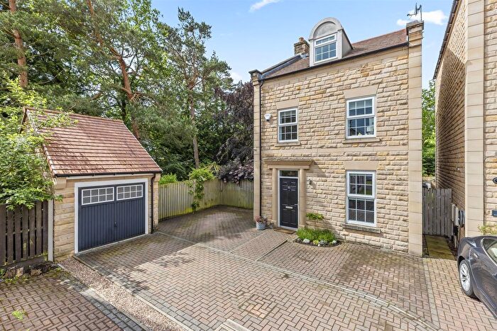 4 Bedroom Detached House For Sale In Scalebor Gardens, Burley In Wharfedale, Ilkley, LS29