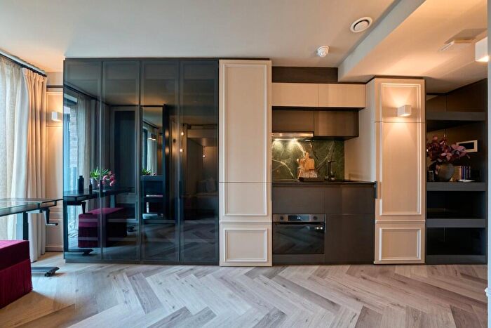 Studio To Rent In Willesden Lane, London, NW2