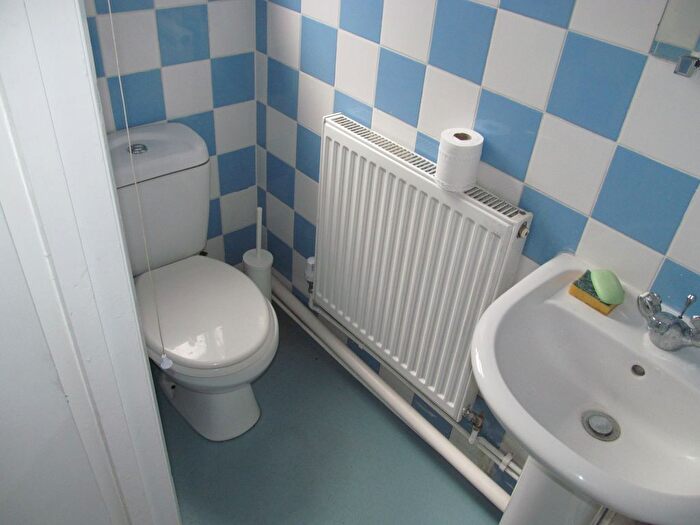 1 Bedroom Terraced House To Rent In London Road, Reading, RG1