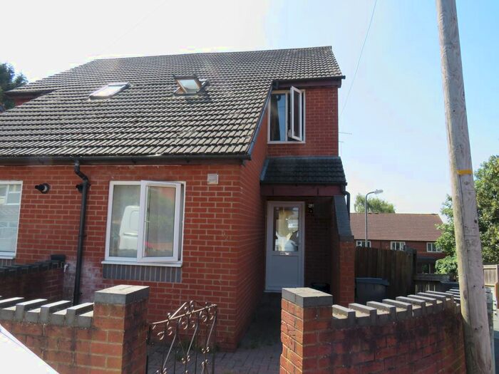 2 Bedroom Property To Rent In Hollymount, Worcester, WR4