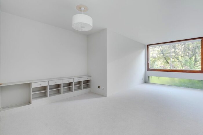 1 Bedroom Flat To Rent In Barbican, London, EC2Y