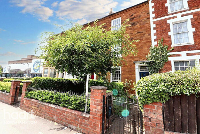 4 Bedroom Terraced House For Sale In Leicester Terrace, Northampton, NN2