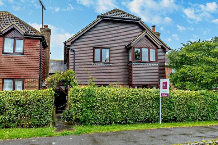 3 Bedroom Detached House For Sale In Quainton Road, North Marston, Buckingham, MK18