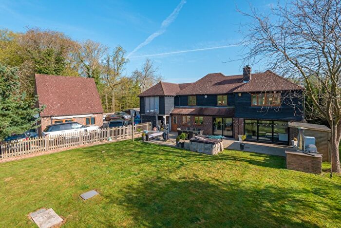 6 Bedroom Detached House For Sale In Finn Farm Road, Kingsnorth, TN23