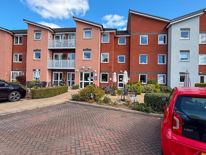 1 Bedroom Apartment For Sale In Western Avenue, Newbury, RG14