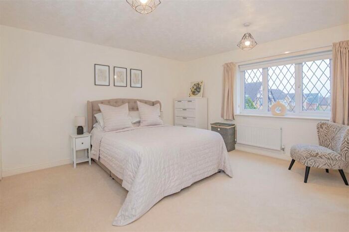 5 Bedroom Detached House For Sale In Bates Close, Market Harborough, LE16