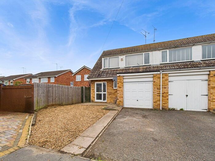 3 Bedroom Semi-Detached House For Sale In Sapcote Way, Sawtry, Cambridgeshire., PE28