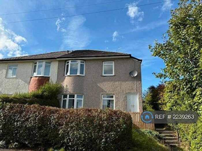 3 Bedroom Flat To Rent In Innerwick Drive, Glasgow, G52