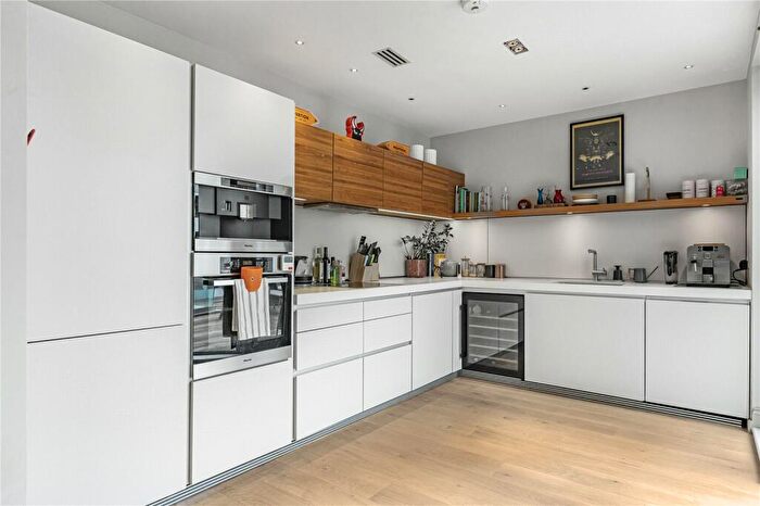 2 Bedroom Apartment For Sale In Worship Street, London, EC2A