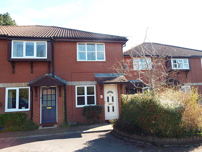 2 Bedroom End Of Terrace House To Rent In Romsey, SO51