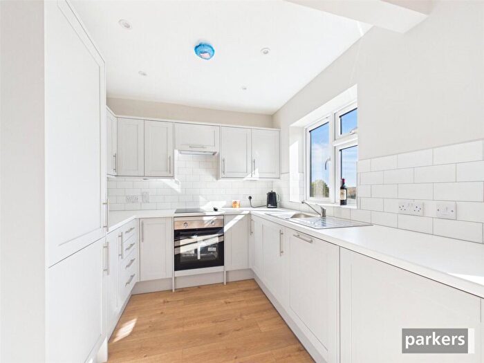 4 Bedroom Semi-Detached House To Rent In Henley Road, Caversham, Reading, Berkshire, RG4