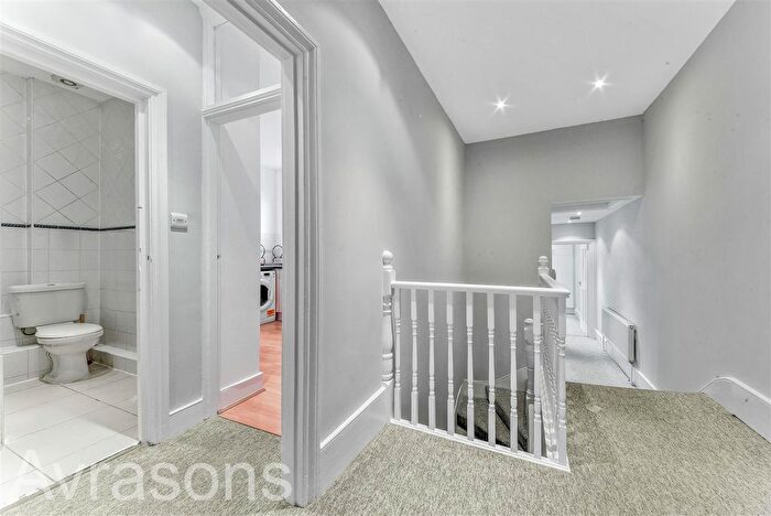 2 Bedroom Flat To Rent In Fentiman Road, London, SW8
