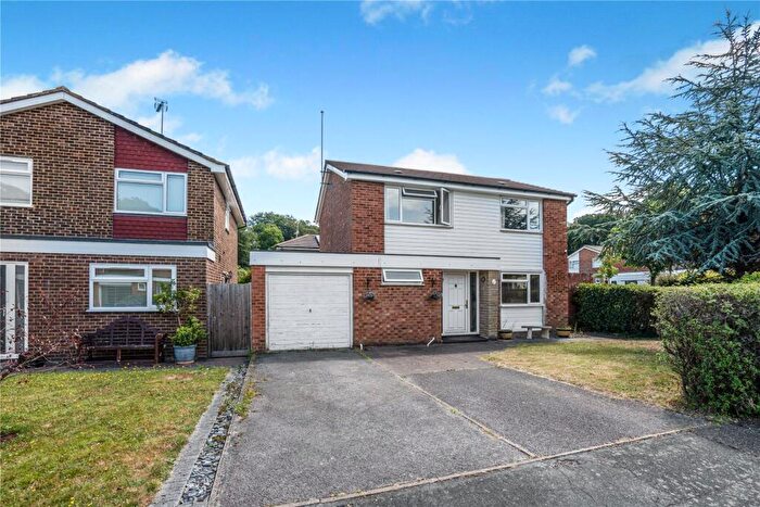 4 Bedroom Detached House For Sale In Ravens Close, Knaphill, Woking, Surrey, GU21