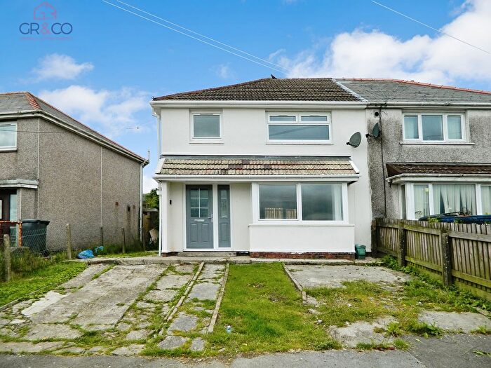 3 Bedroom Semi-Detached House To Rent In Gainsborough Road, Cefn Golau, Tredegar, NP22