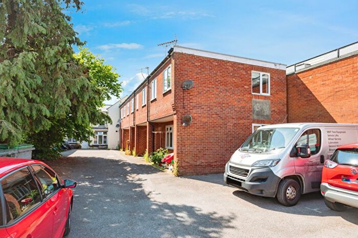 1 Bedroom Flat For Sale In Legion Road, Hayling Island, Hampshire, PO11