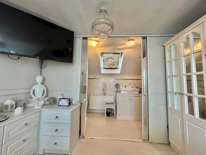 3 Bedroom Semidetached Chalet Bungalow For Sale In Hatmore Park, Derry