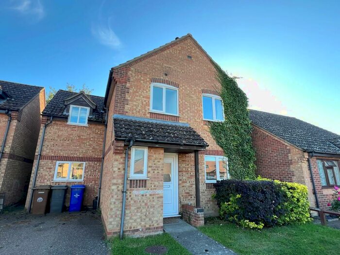 3 Bedroom Detached House To Rent In Granville Gardens, Mildenhall, Suffolk, IP28